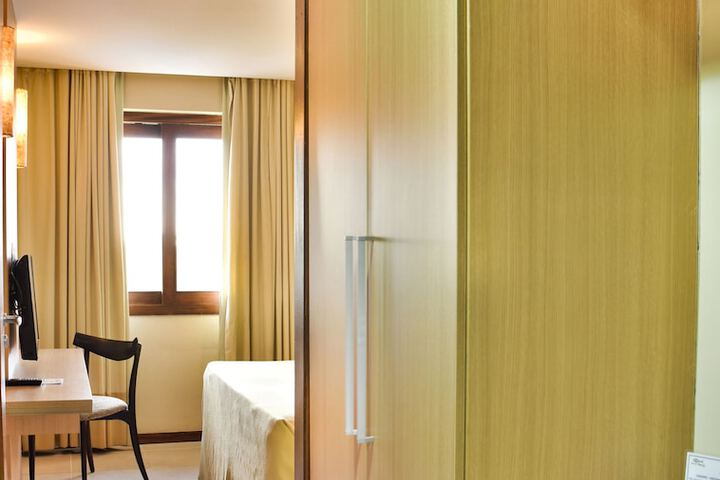 Room 8 of 55