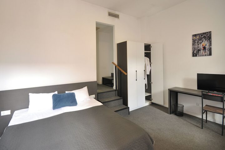 Room 15 of 41