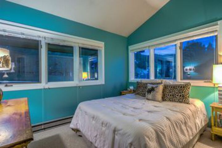 Room 44 of 80