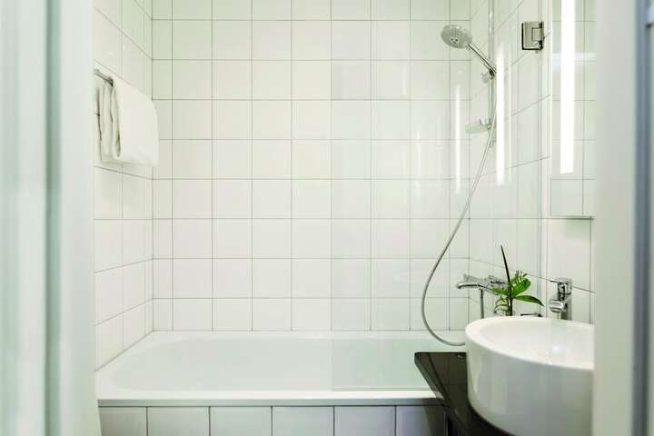 Room 45 of 61