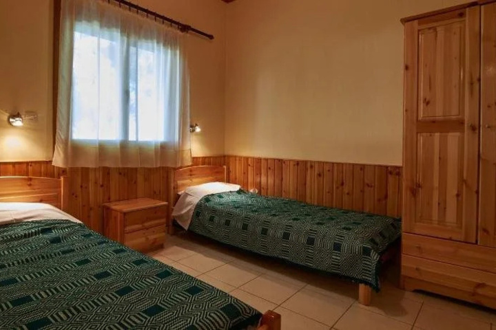 Room 7 of 15
