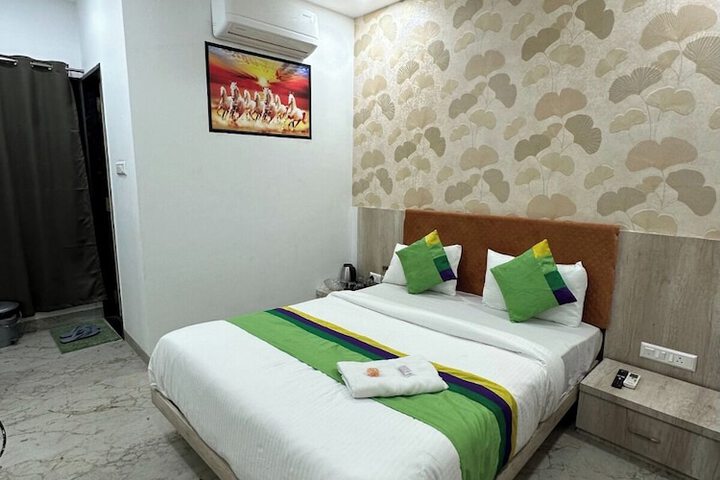 Room 12 of 39