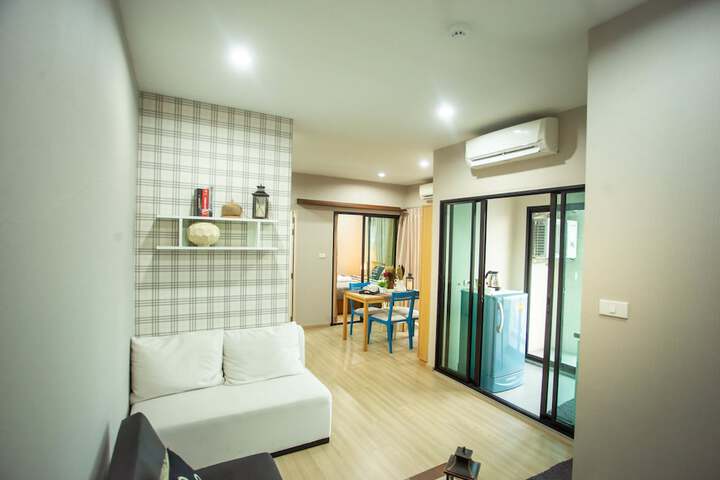 Room 8 of 34