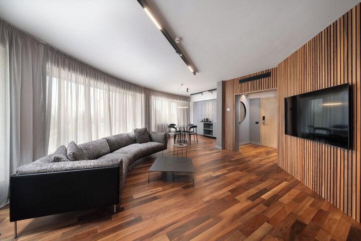 Room 25 of 64