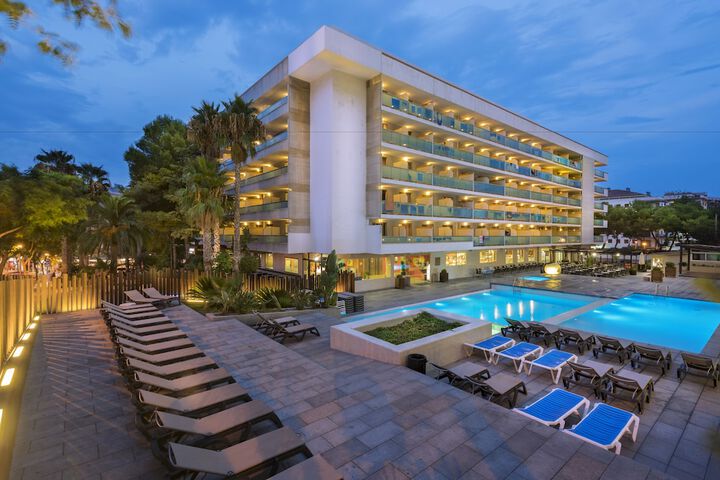 Pool Hotel
