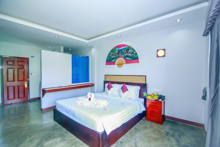 Room 14 of 30