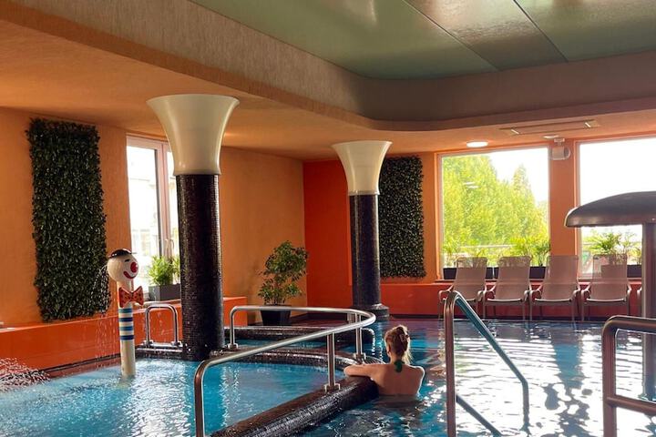 Pool 45 of 76