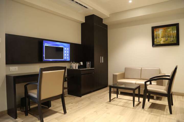 Room 9 of 46