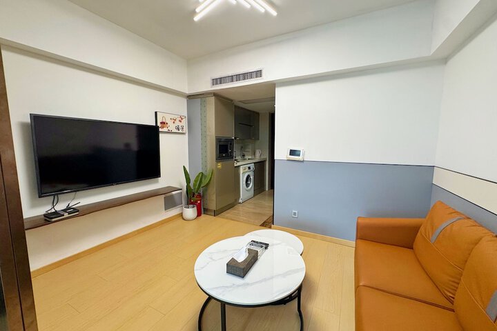 Room 14 of 28
