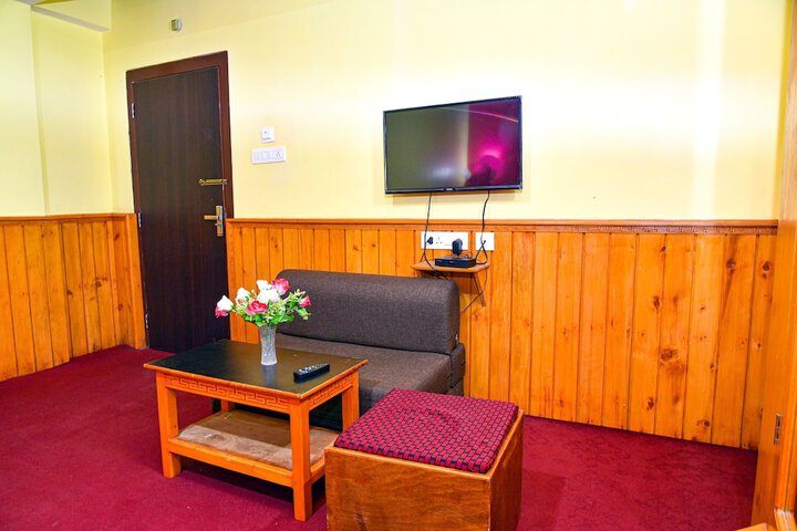 Room 8 of 30