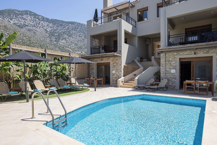 Pantheon Villas & Suites