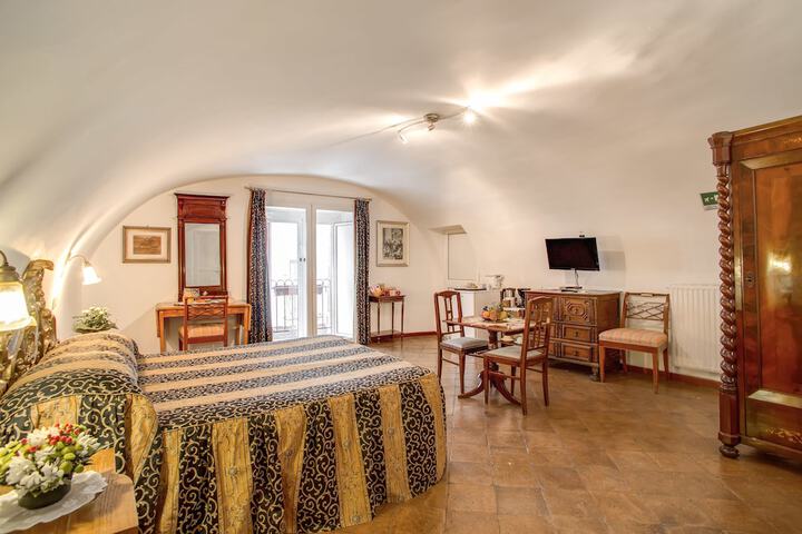 Room 10 of 50
