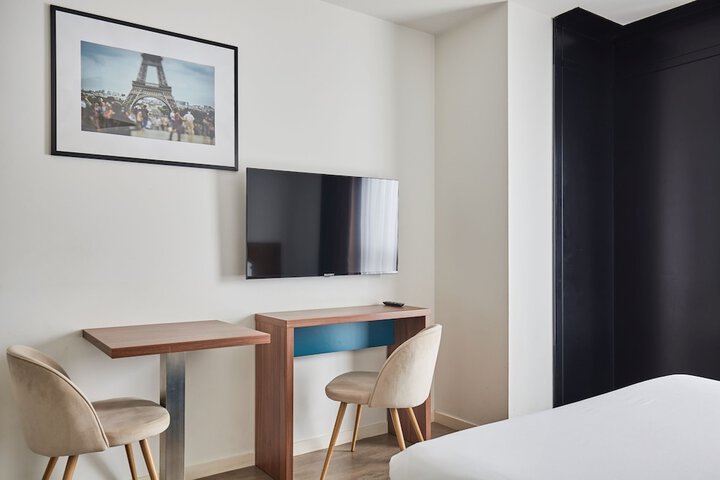 Room 10 of 39