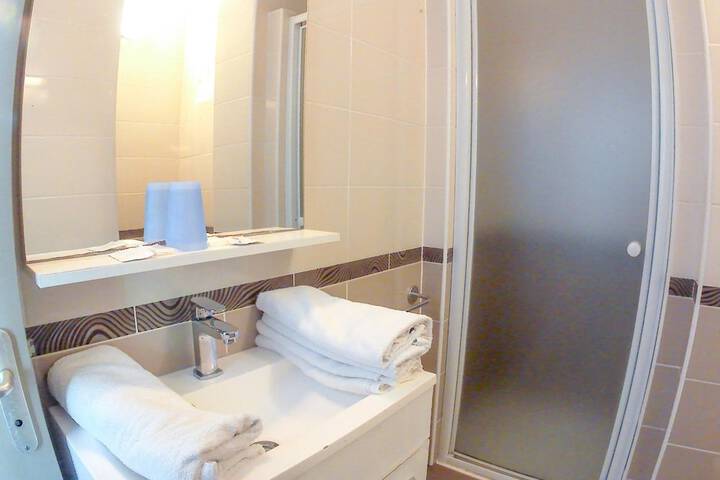 Room 25 of 44