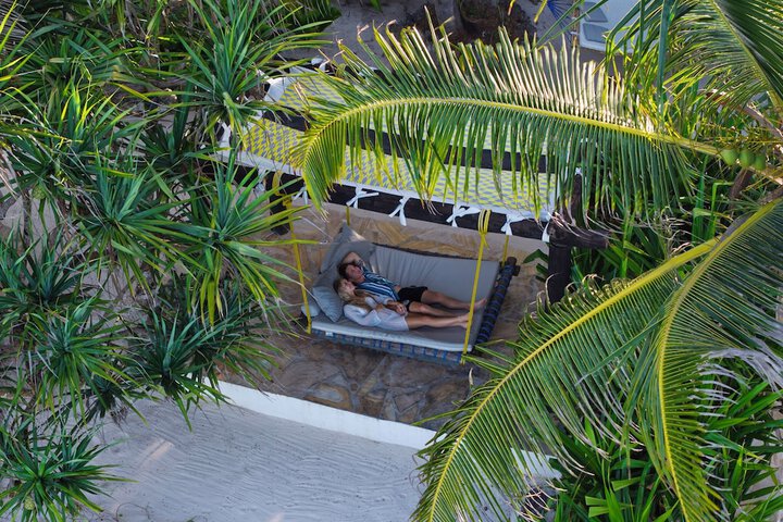 Sundeck 82 of 95