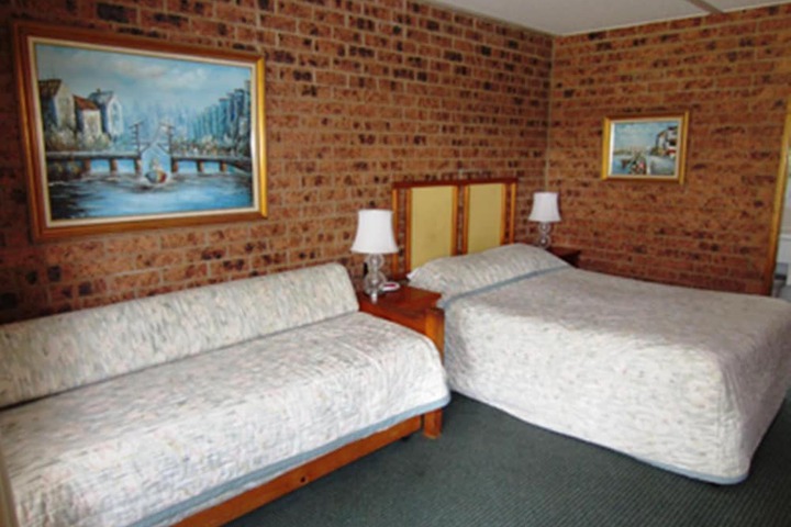 Room 14 of 30