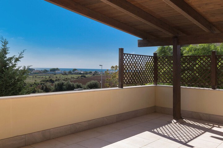 Terrace/Patio 8 of 17