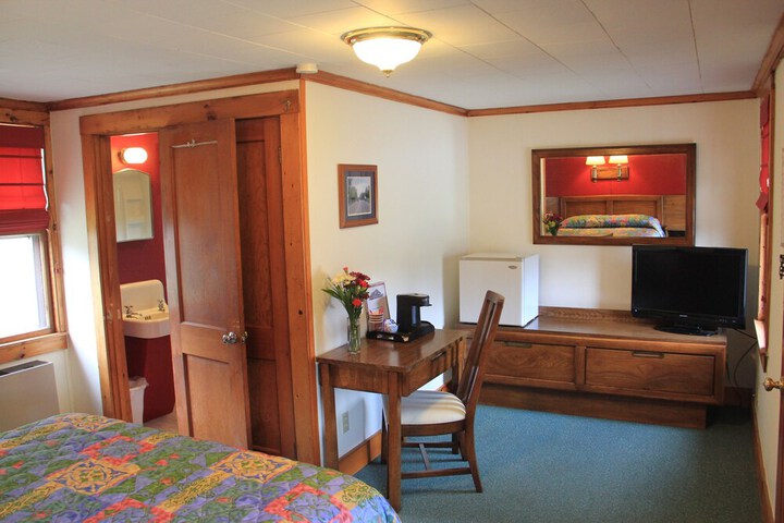 Room 30 of 69