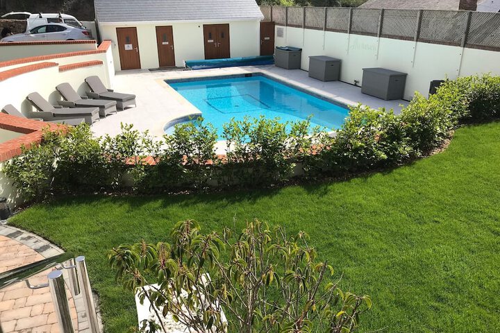 Pool 41 of 64