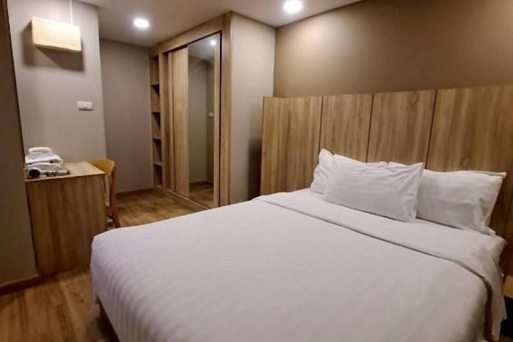 Room 56 of 94