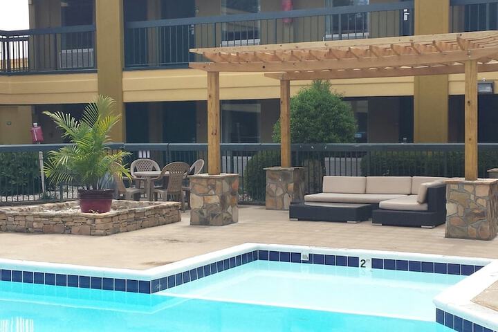 Pool 20 of 26