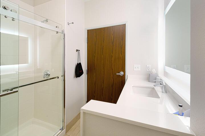 1 King Bed Standard Pet Friendly (1 of 9)
