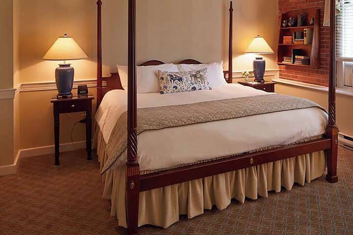 Room 4 of 39