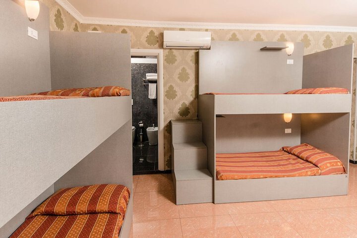 Room 9 of 35
