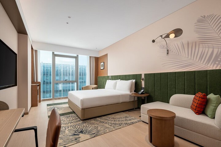 Room 22 of 67