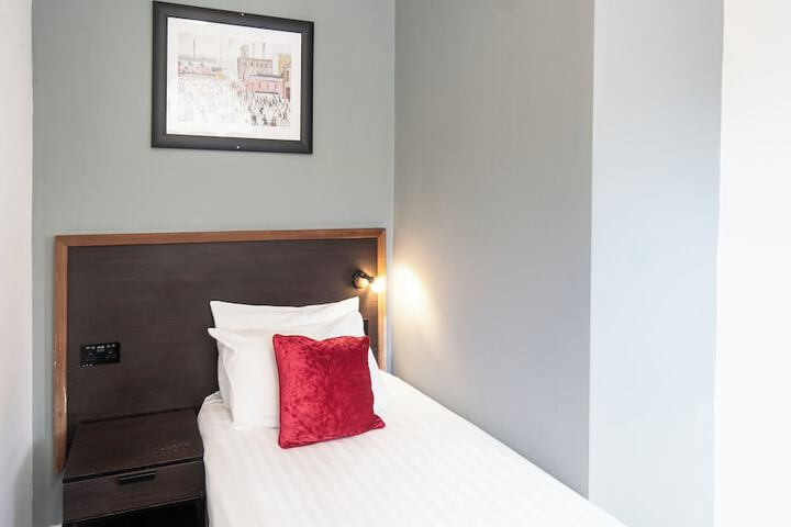 Room 40 of 57