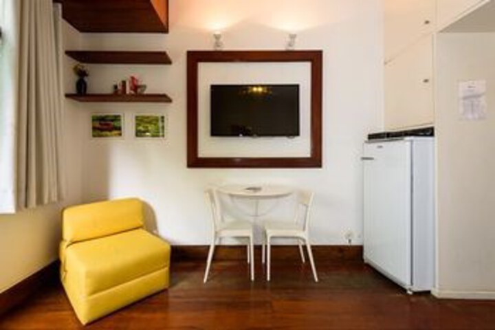 Room 16 of 20