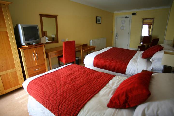 Room 9 of 24