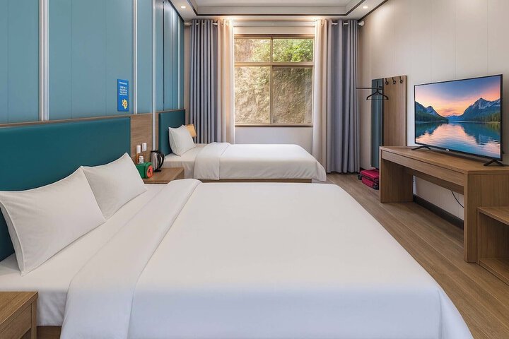 Room 2 of 24