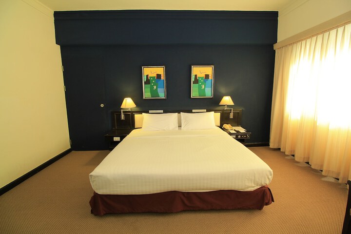Room 23 of 70