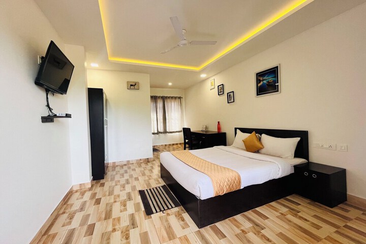 Room 8 of 42