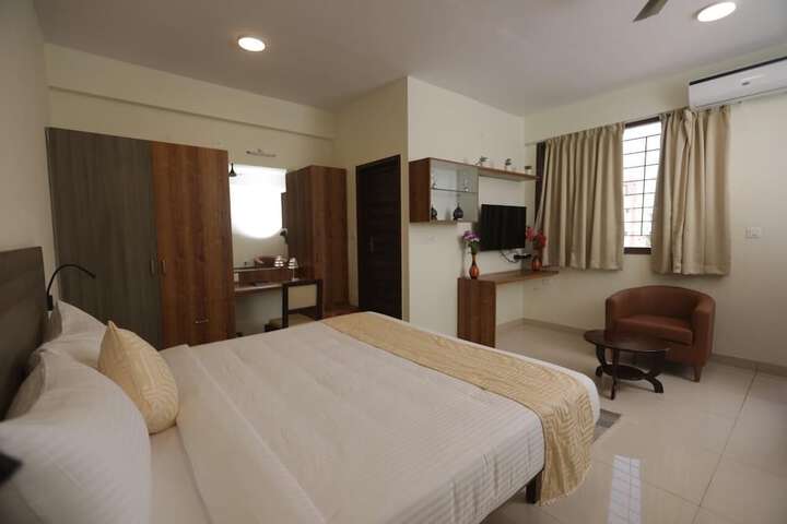 Room 3 of 14