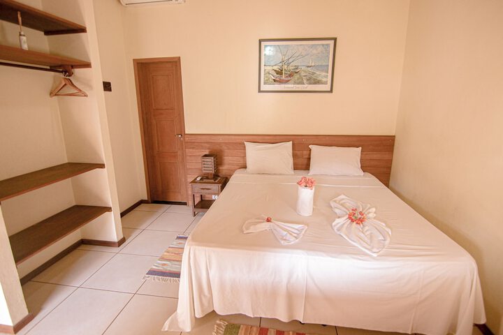 Room 18 of 105