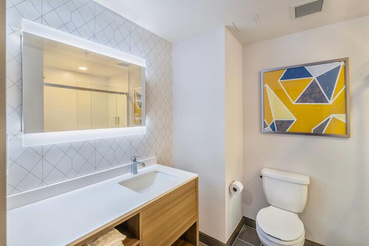 Room 11 of 29
