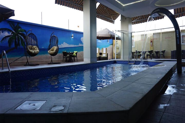 Pool 26 of 60