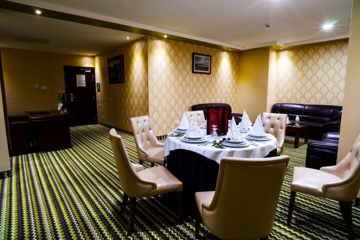 Room 12 of 21