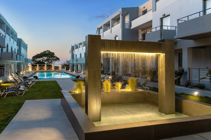 Hotel with Pool