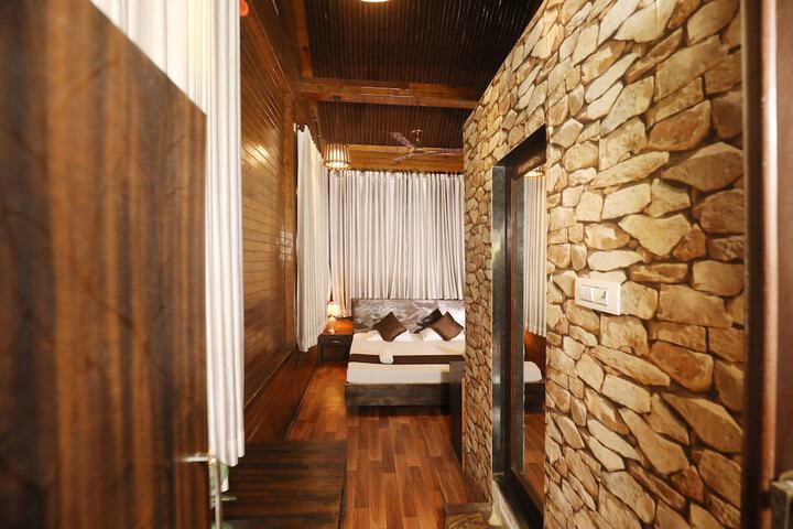 Room 10 of 87