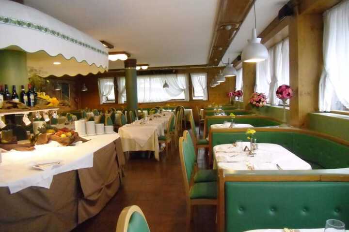 Dining 47 of 72