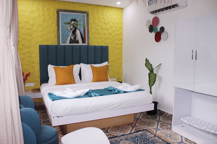 Room 8 of 39