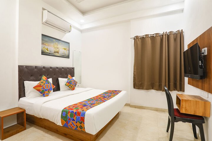 Room 8 of 23