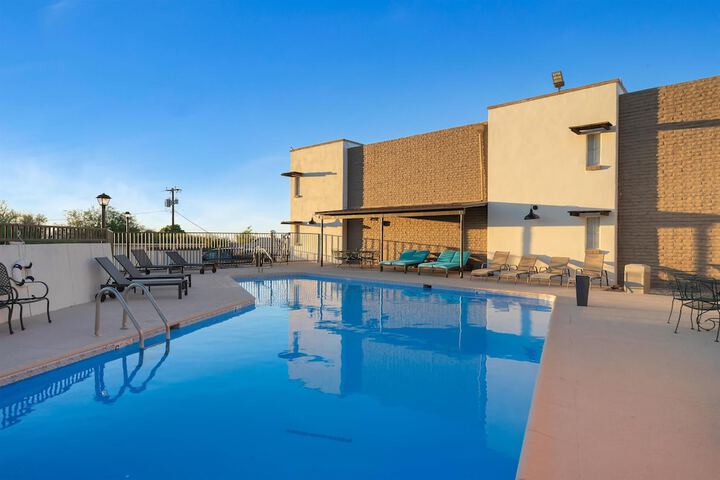 Hotel with Pool
