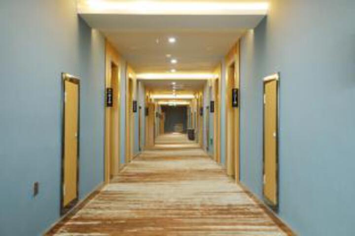 Yinfeng Business Hotel
