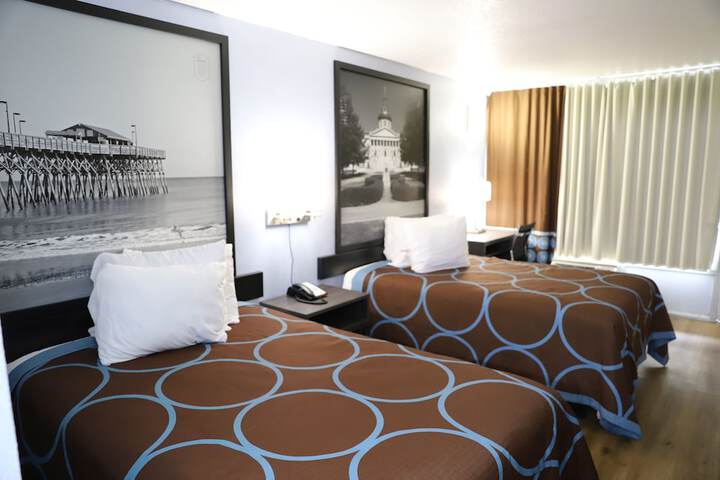 2 Double Beds (5 of 5)