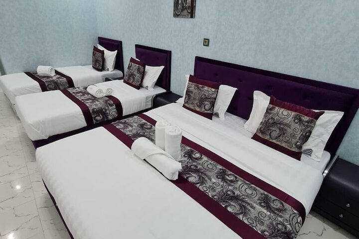 Room 10 of 25