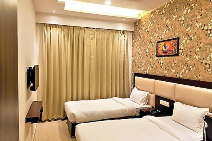 Room 7 of 26